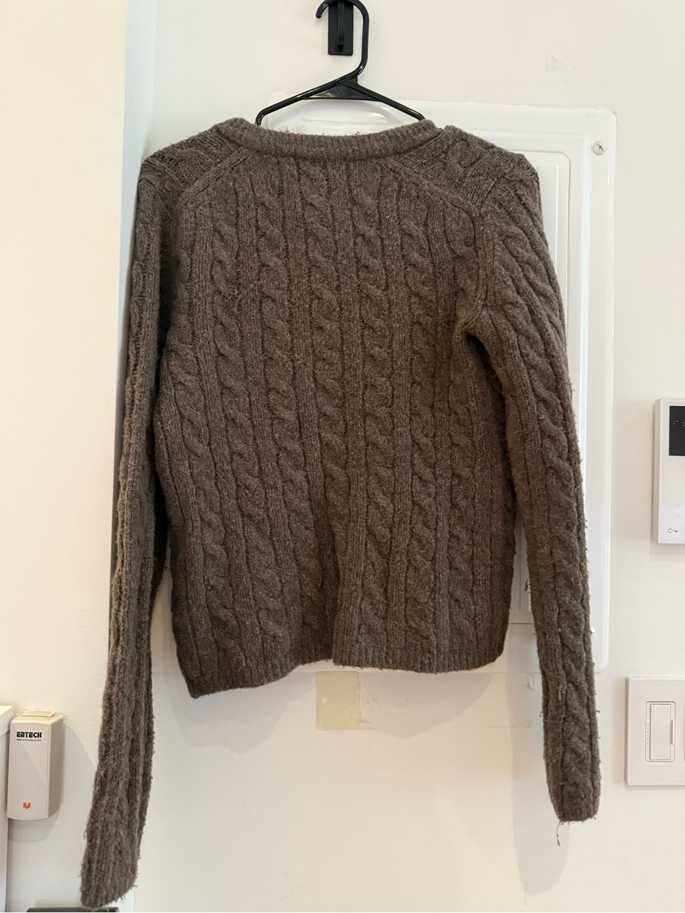 Abercrombie & Fitch Brown Cable Knit Cardigan with Gold Buttons - Picture 3 of 3